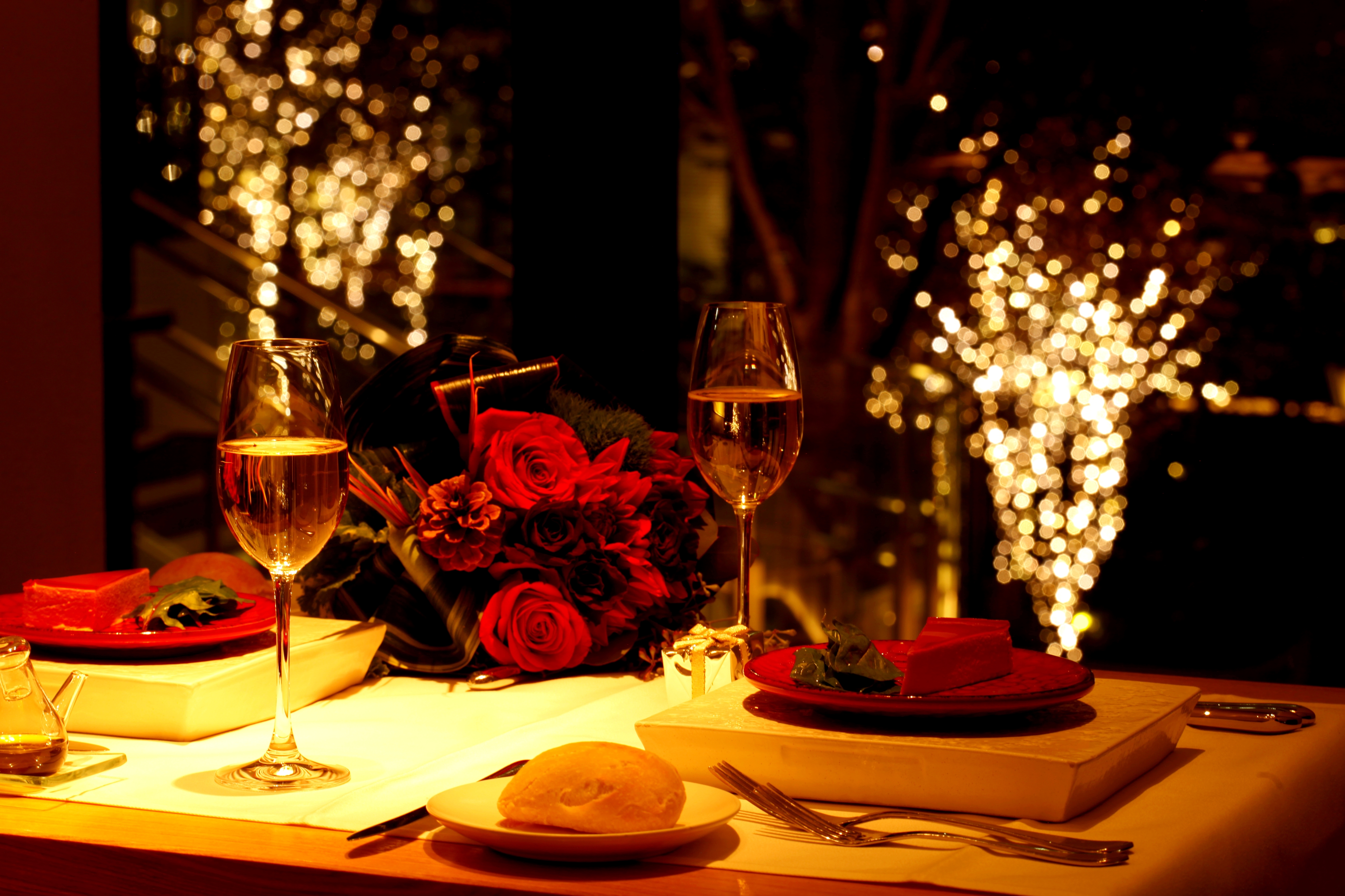 Valentine's Day Dinner Dress Codes Defined - Exclusive Corporate Image